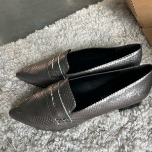 Marc fisher womens loafers size 8 new